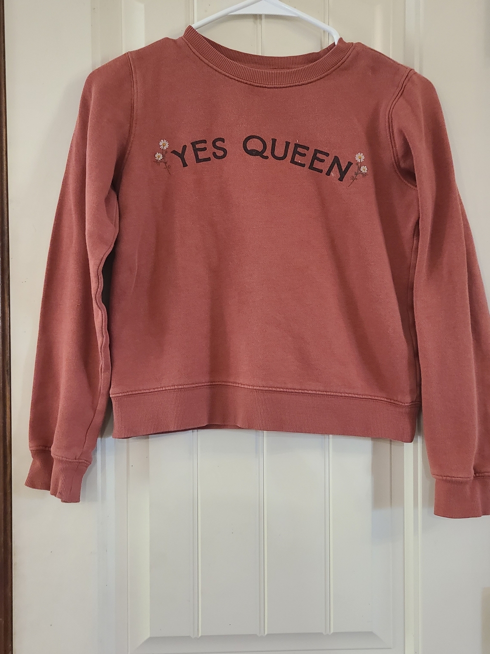 Modish Rebel 'YES QUEEN' Crewneck Sweatshirt - Girl's Size S